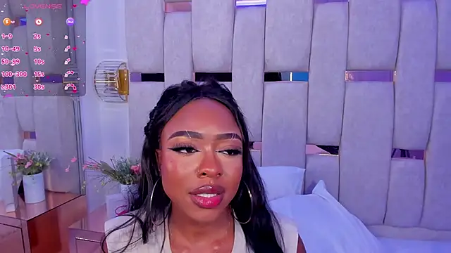 Snapshot of mia_schwarz chatting on January 25, 10:50 pm mia schwarz online show from January 25, 10:50 pm