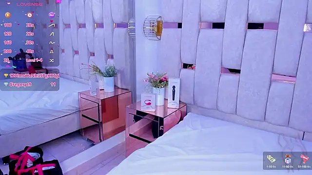 Snapshot of mia_schwarz chatting on February 1, 4:44 pm mia schwarz online show from February 1, 4:44 pm