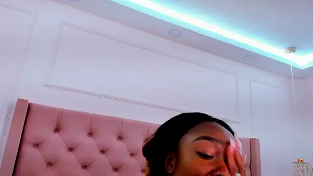 Snapshot of mia_schwarz chatting on September 17, 9:27 pm mia schwarz online show from September 17, 9:27 pm