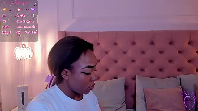 Snapshot of mia_schwarz chatting on September 19, 10:10 pm mia schwarz online show from September 19, 10:10 pm