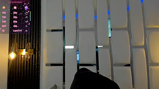 Snapshot of mia_schwarz chatting on October 6, 1:30 pm mia schwarz online show from October 6, 1:30 pm