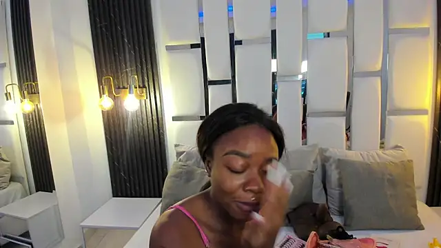 Snapshot of mia_schwarz chatting on October 8, 10:07 pm mia schwarz online show from October 8, 10:07 pm