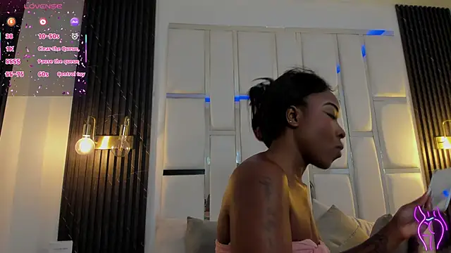 Snapshot of mia_schwarz chatting on October 10, 12:59 pm mia schwarz online show from October 10, 12:59 pm