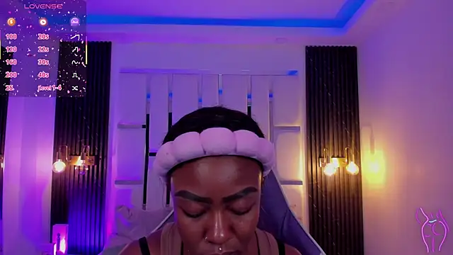 Snapshot of mia_schwarz chatting on October 18, 7:58 pm mia schwarz online show from October 18, 7:58 pm