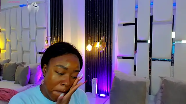 Snapshot of mia_schwarz chatting on October 29, 9:05 pm mia schwarz online show from October 29, 9:05 pm