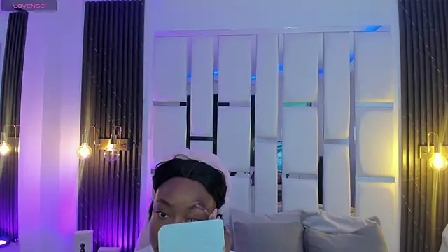 Snapshot of mia_schwarz chatting on December 2, 11:34 pm mia schwarz online show from December 2, 11:34 pm