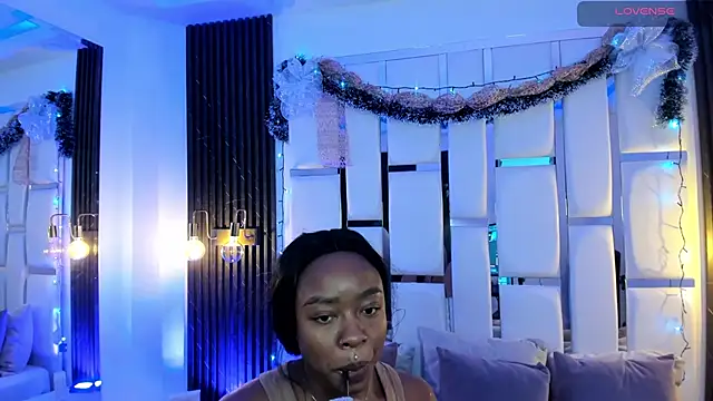 Snapshot of mia_schwarz chatting on December 17, 9:54 pm mia schwarz online show from December 17, 9:54 pm