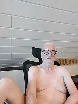 Greyhound70 online show from November 12, 10:04 am