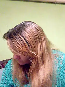 SannyMILF online show from December 5, 3:17 pm