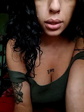 Snapshot of Sweet-diamondxxx chatting on October 31, 11:44 am Sweet-diamondxxx online show from October 31, 11:44 am