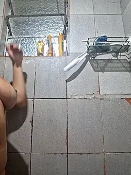 Snapshot of Sweet-diamondxxx chatting on February 4, 8:58 pm Sweet-diamondxxx online show from February 4, 8:58 pm