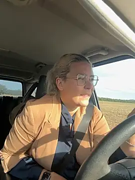 EmyLana online show from October 9, 8:01 am