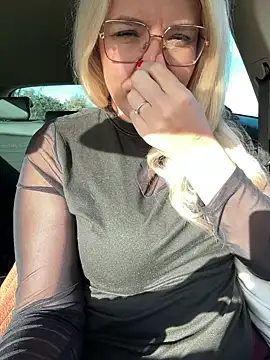 Snapshot of EmyLana chatting on January 14, 9:48 am EmyLana online show from January 14, 9:48 am