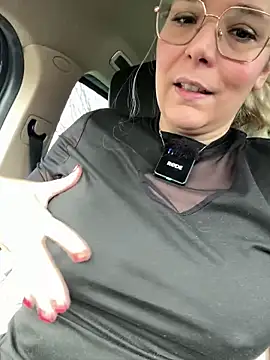 Snapshot of EmyLana chatting on January 18, 10:08 am EmyLana online show from January 18, 10:08 am