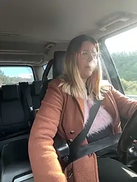 Snapshot of EmyLana chatting on February 15, 8:57 am EmyLana online show from February 15, 8:57 am