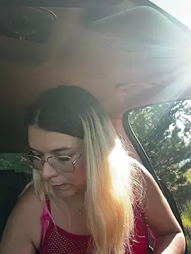 EmyLana online show from May 25, 6:52 am