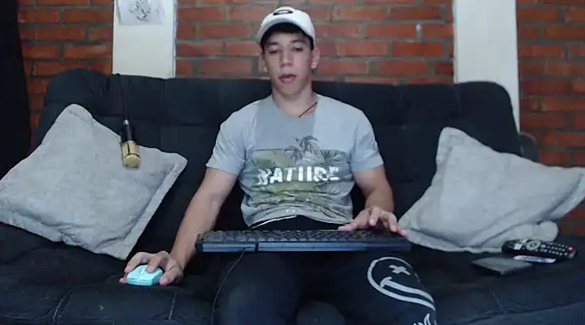 ethan noir online show from January 22, 5:16 am