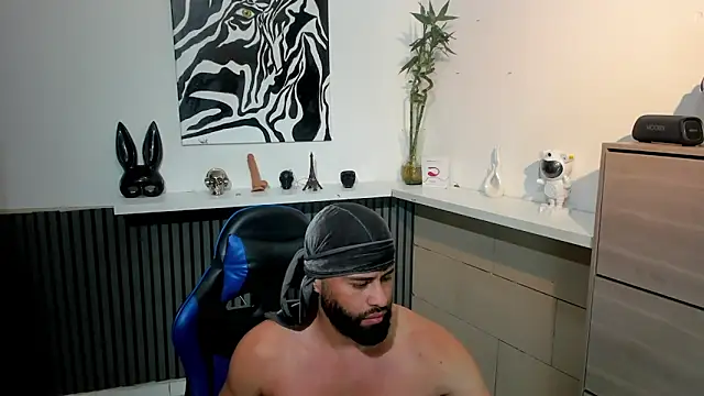 Daemon21 online show from December 4, 9:56 pm