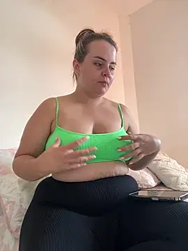 Im Amelia online show from March 3, 9:21 pm