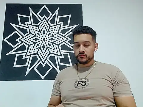  CHRIS-DENNIS  online show from April 18, 1:31 am