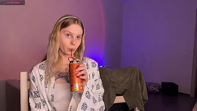 anahori  simon online show from March 7, 9:17 pm