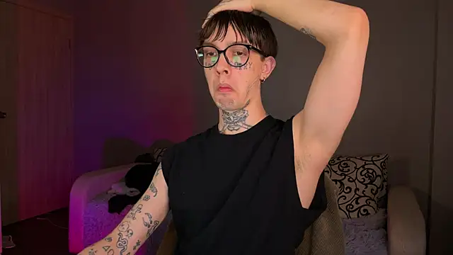 anahori  simon online show from October 3, 7:11 pm