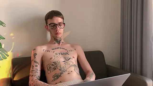 anahori  simon online show from April 5, 12:30 am