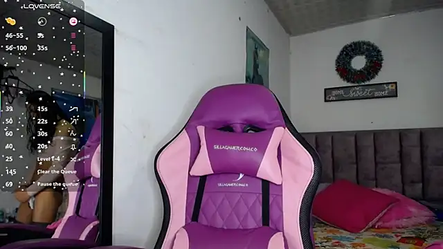 Snapshot of Lanna_hott_ chatting on April 25, 11:13 am Lanna hott online show from April 25, 11:13 am