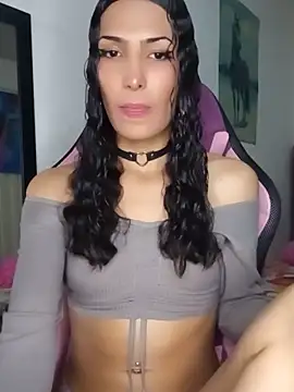 Snapshot of Lanna_hott_ chatting on May 16, 7:45 pm Lanna hott online show from May 16, 7:45 pm
