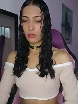 Snapshot of Lanna_hott_ chatting on June 10, 7:57 pm Lanna hott online show from June 10, 7:57 pm