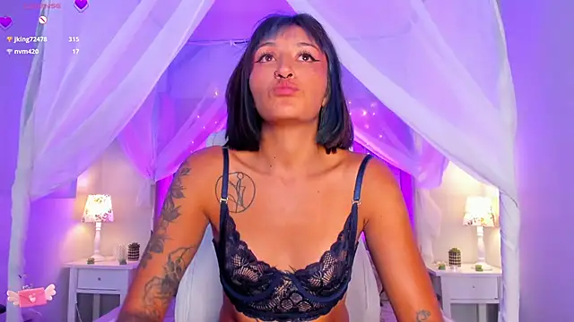 Valkiria ponce online show from January 24, 1:24 am