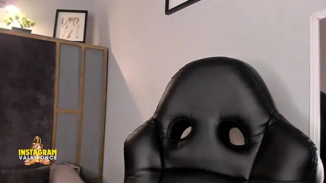 Valkiria ponce online show from February 20, 5:07 pm