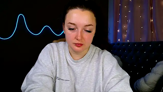 GloriNichols online show from September 28, 5:24 am