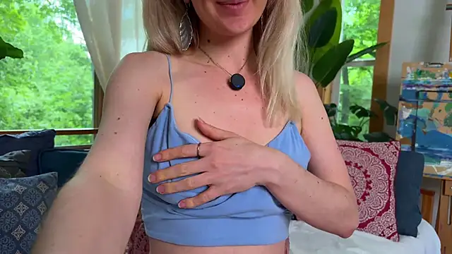 allyelliot online show from July 9, 6:23 pm