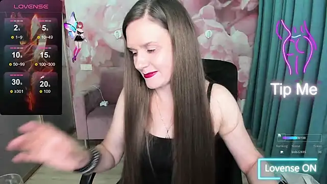 Snapshot of AriaGray chatting on September 12, 8:31 pm AriaGray online show from September 12, 8:31 pm