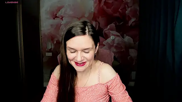 Snapshot of AriaGray chatting on November 24, 2:17 pm AriaGray online show from November 24, 2:17 pm