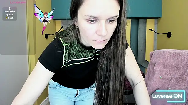 Snapshot of AriaGray chatting on December 4, 12:47 pm AriaGray online show from December 4, 12:47 pm