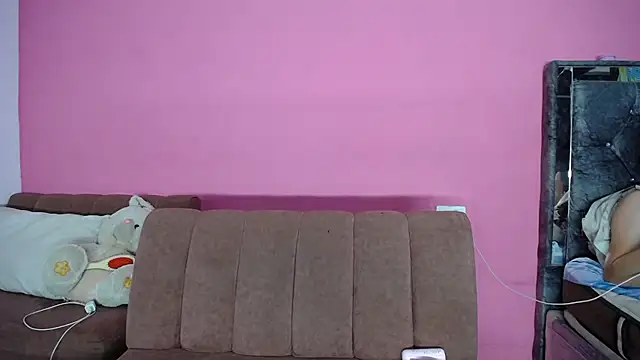 FerneyManti online show from September 29, 1:44 am