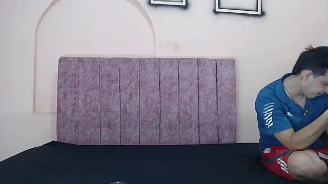 FerneyManti online show from April 16, 2:07 pm