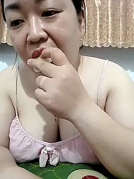 VyOanh2K online show from October 24, 2:57 pm