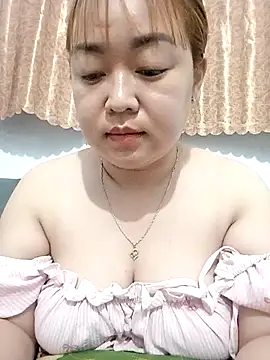 VyOanh2K online show from November 4, 4:17 pm