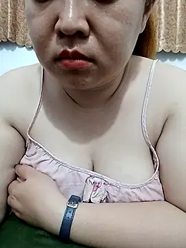 VyOanh2K online show from April 17, 3:37 pm