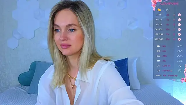 Lynna Sparks online show from November 18, 2:17 am