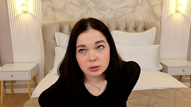 DeniseReese online show from February 12, 9:10 am