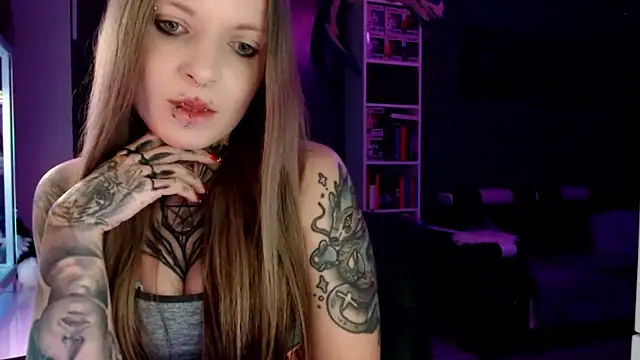 Snapshot of InesGold chatting on February 22, 6:30 pm InesGold online show from February 22, 6:30 pm