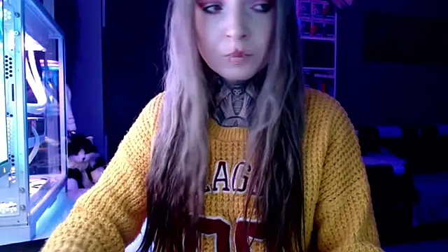 Snapshot of InesGold chatting on February 25, 4:21 pm InesGold online show from February 25, 4:21 pm