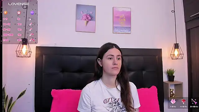 Snapshot of sweet_abby1 chatting on December 4, 12:25 pm sweet abby1 online show from December 4, 12:25 pm