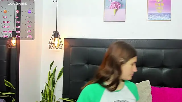 Snapshot of sweet_abby1 chatting on February 3, 12:14 pm sweet abby1 online show from February 3, 12:14 pm