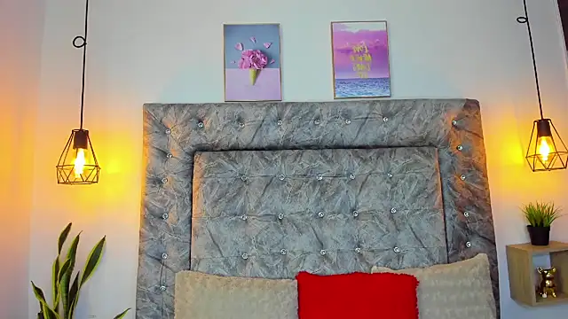 Snapshot of sweet_abby1 chatting on February 25, 12:34 pm sweet abby1 online show from February 25, 12:34 pm