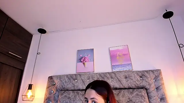 Snapshot of sweet_abby1 chatting on September 19, 12:17 pm sweet abby1 online show from September 19, 12:17 pm